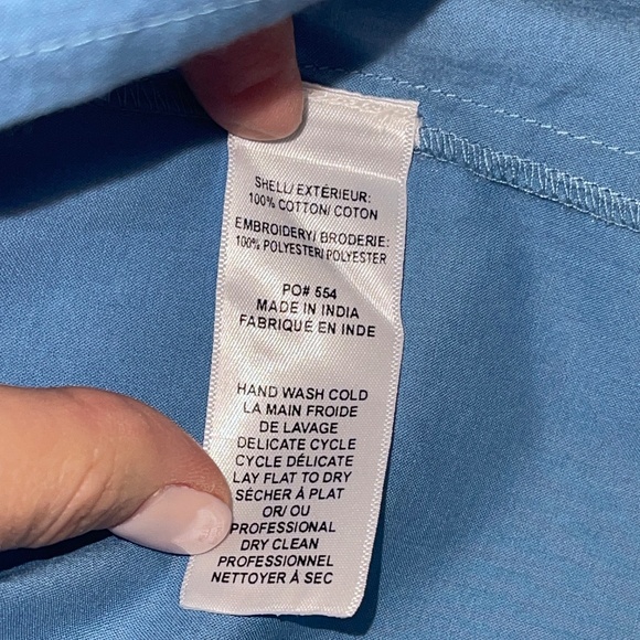 Francis Valentine Floral Embroidered Top Sz S NWOT - Picture 4 of 5